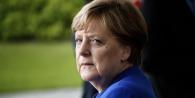 Меркель- спекулянтка черникой, агент штази и еврейка, предавала своих друзей и скорее всего лесби У меркель есть муж